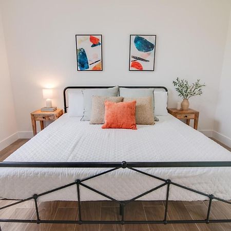 Private Cottage - King Beds, Brand New, Near Beach, Golfing, Shopping & Restaurants Lake Worth Beach Dış mekan fotoğraf